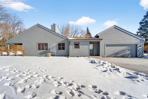 Photo of W133N8139 Danell Dr, Menomonee Falls, WI 53051 (MLS # 1949071)