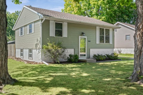 Photo of 3322 Elm Dr, La Crosse, WI 54601 (MLS # 1980762)