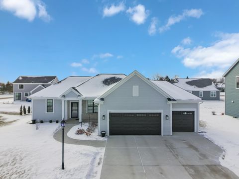 Photo of 2689 Mapleton Ave, East Troy, WI 53120 (MLS # 1948970)