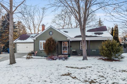 Photo of 325 E Whitefish Rd, Port Washington, WI 53074 (MLS # 1950066)