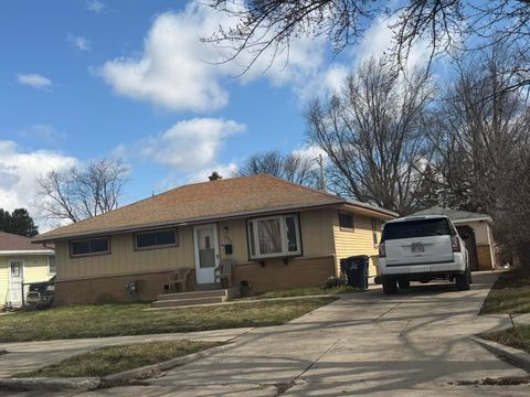 Photo of 6330 N JOYCE Ave, Milwaukee, WI 53225 (MLS # 1957762)