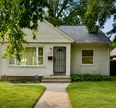 Photo of 4327 N 62nd St, Milwaukee, WI 53216 (MLS # 1975735)