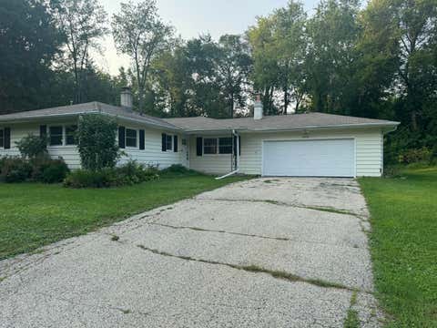 Photo of N70W39060 Foster Dr, Lac La Belle, WI 53066 (MLS # 1976947)