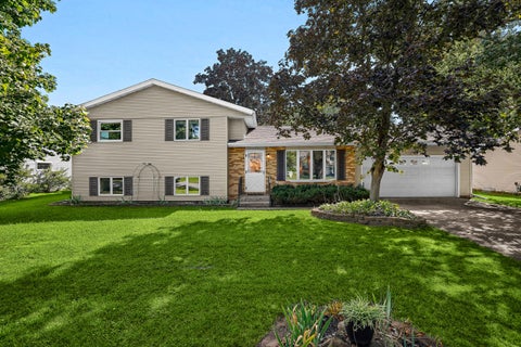 Photo of 818 Miller Pl, Campbell, WI 54603 (MLS # 1979736)