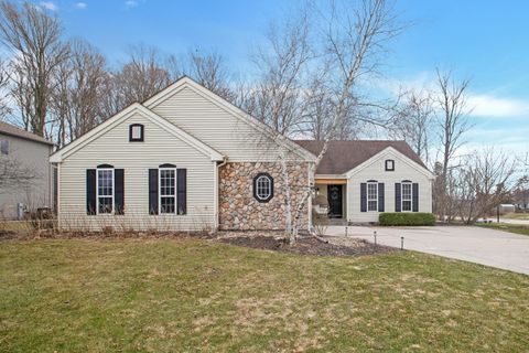 Photo of 88 King Oak Ct, Random Lake, WI 53075 (MLS # 1956732)