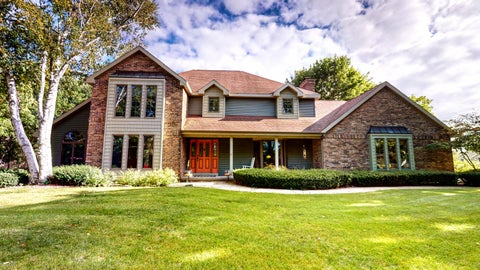 Photo of 425 Newman Ct, Jefferson, WI 53549 (MLS # 1982485)