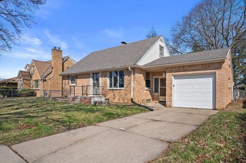 Photo of 4512 N 71st St, Milwaukee, WI 53218 (MLS # 1957047)