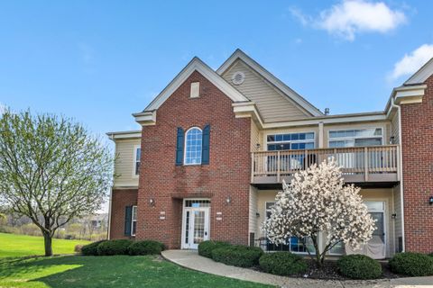 Photo of 2515 W Colonial Woods Dr, Oak Creek, WI 53154 (MLS # 1958486)