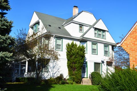 Photo of 2162 S 81st St, West Allis, WI 53219 (MLS # 1937906)