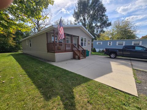 Photo of 20179 W Good Hope E-10 Rd, Lannon, WI 53046 (MLS # 1951302)