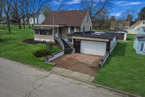 Photo of 6104 Water St, Lyons, WI 53105 (MLS # 1949819)