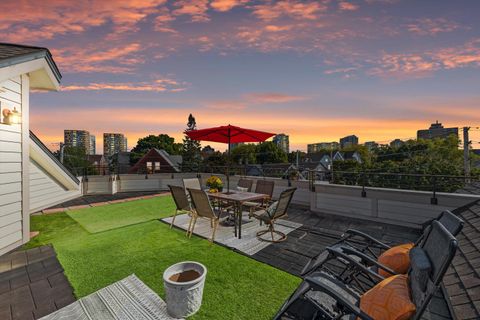 Photo of 2009 N Cambridge Ave, Milwaukee, WI 53202 (MLS # 1950769)