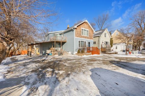 Photo of 104 E Clarence St, Milwaukee, WI 53207 (MLS # 1948621)