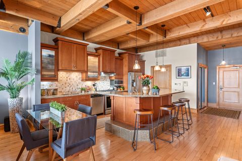 Photo of 601 E Erie St, Milwaukee, WI 53202 (MLS # 1950001)