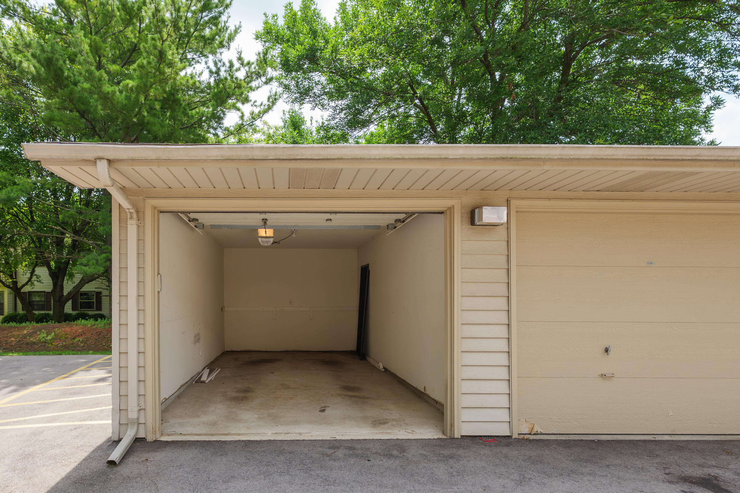 Kenosha, Wisconsin 53142, United States, 2 Bedrooms Bedrooms, ,2 BathroomsBathrooms,Residential,Active,174794