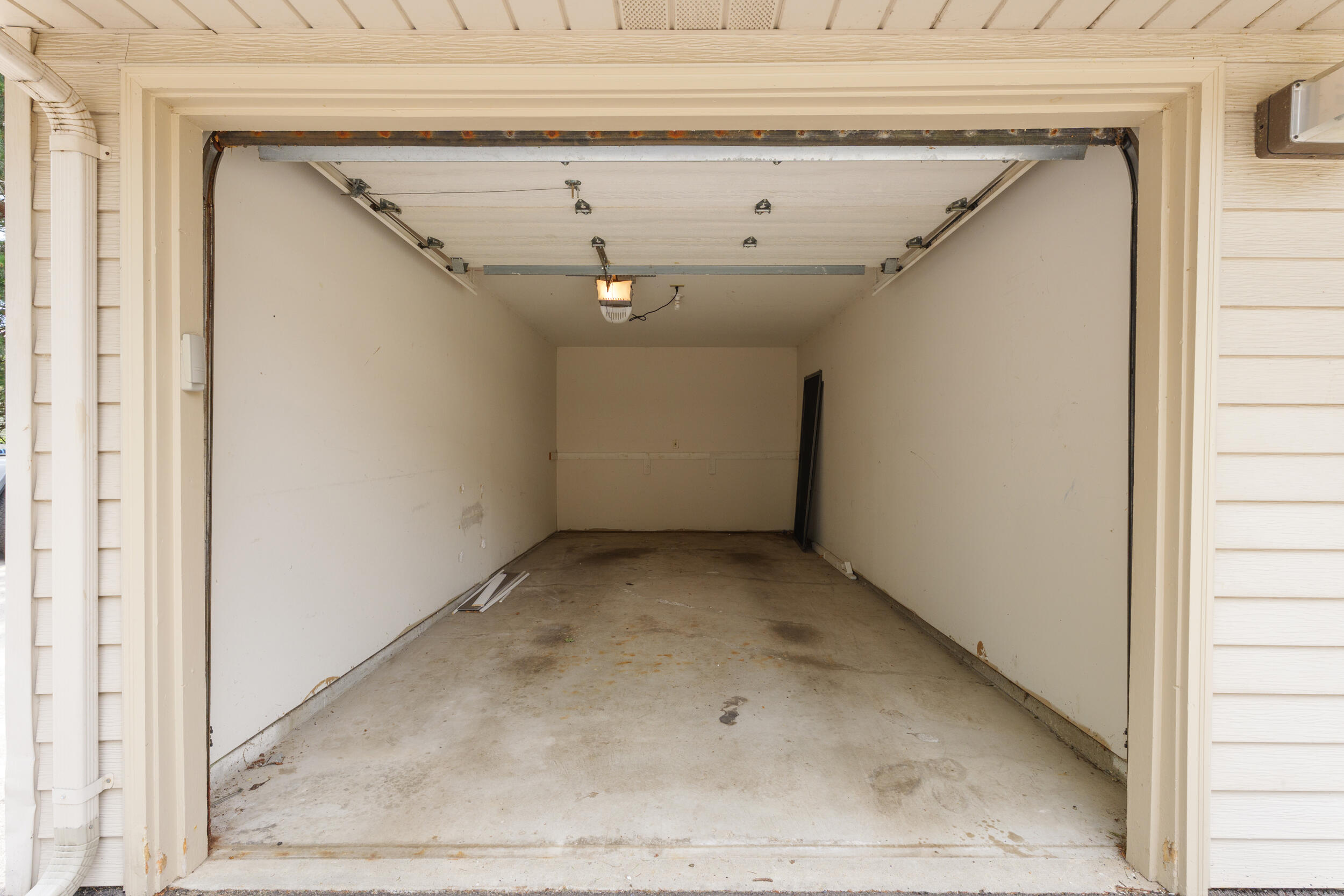 Kenosha, Wisconsin 53142, United States, 2 Bedrooms Bedrooms, ,2 BathroomsBathrooms,Residential,Active,174794