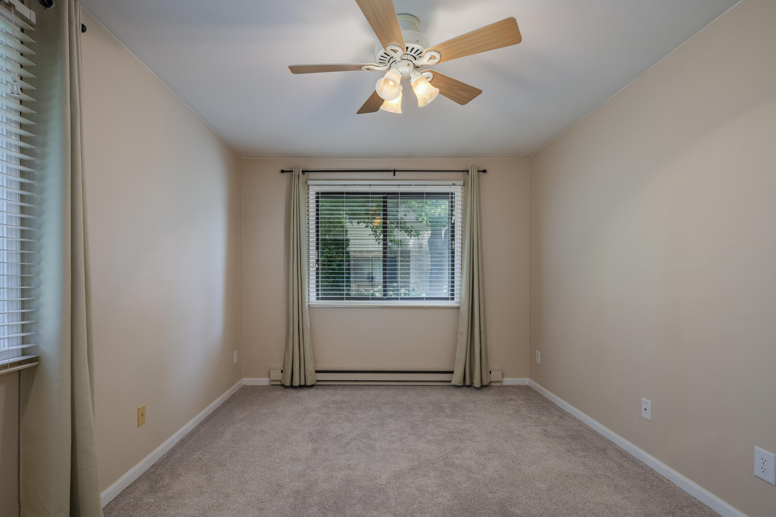 Kenosha, Wisconsin 53142, United States, 2 Bedrooms Bedrooms, ,2 BathroomsBathrooms,Residential,Active,174794