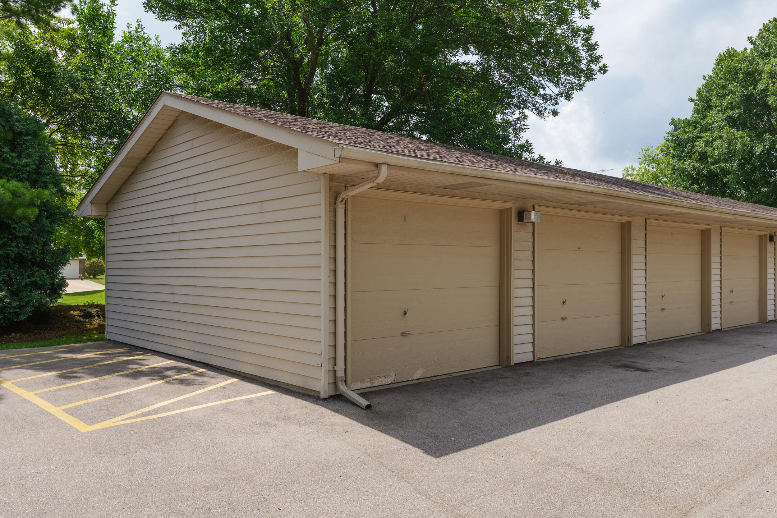 Kenosha, Wisconsin 53142, United States, 2 Bedrooms Bedrooms, ,2 BathroomsBathrooms,Residential,Active,174794