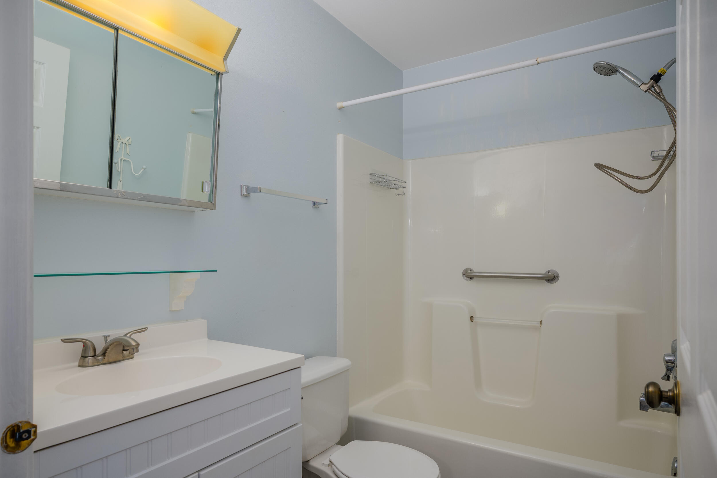 Kenosha, Wisconsin 53142, United States, 2 Bedrooms Bedrooms, ,2 BathroomsBathrooms,Residential,Active,174794