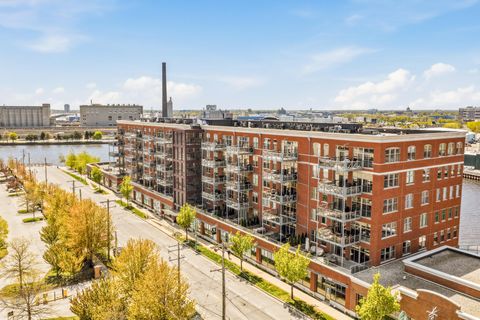 Photo of 601 E Erie St, Milwaukee, WI 53202 (MLS # 1961226)