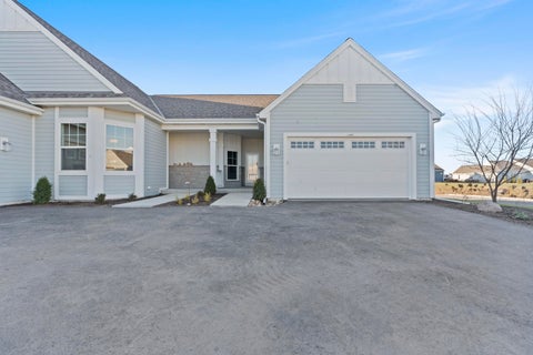 Photo of 1383 Prairie Creek Cir, Oconomowoc, WI 53066 (MLS # 1982724)