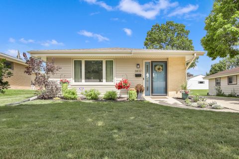 Photo of 3832 S 93rd St, Milwaukee, WI 53228 (MLS # 1971006)