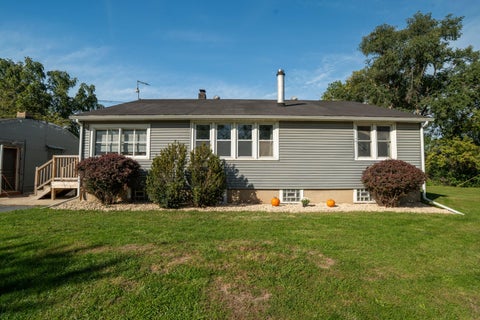 Photo of 400 W Market St, Burlington, WI 53105 (MLS # 1982760)