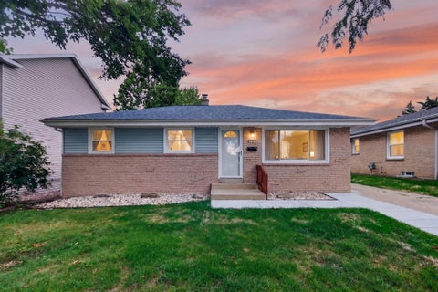 Photo of 4808 S 24th St, Milwaukee, WI 53221 (MLS # 1979119)