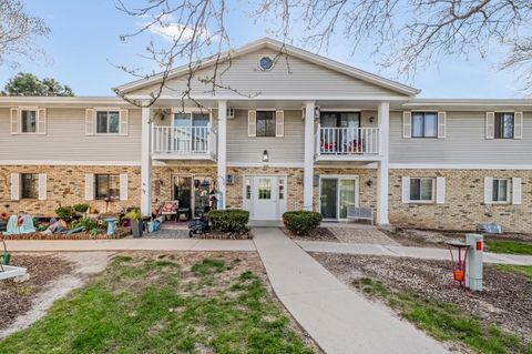 Photo of 1226 E Decorah Rd, West Bend, WI 53095 (MLS # 1961926)