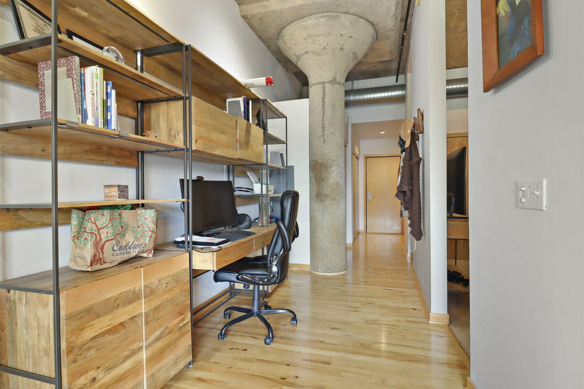 Milwaukee, Wisconsin 53202, United States, 1 Bedroom Bedrooms, ,1 BathroomBathrooms,Residential,Active,243857