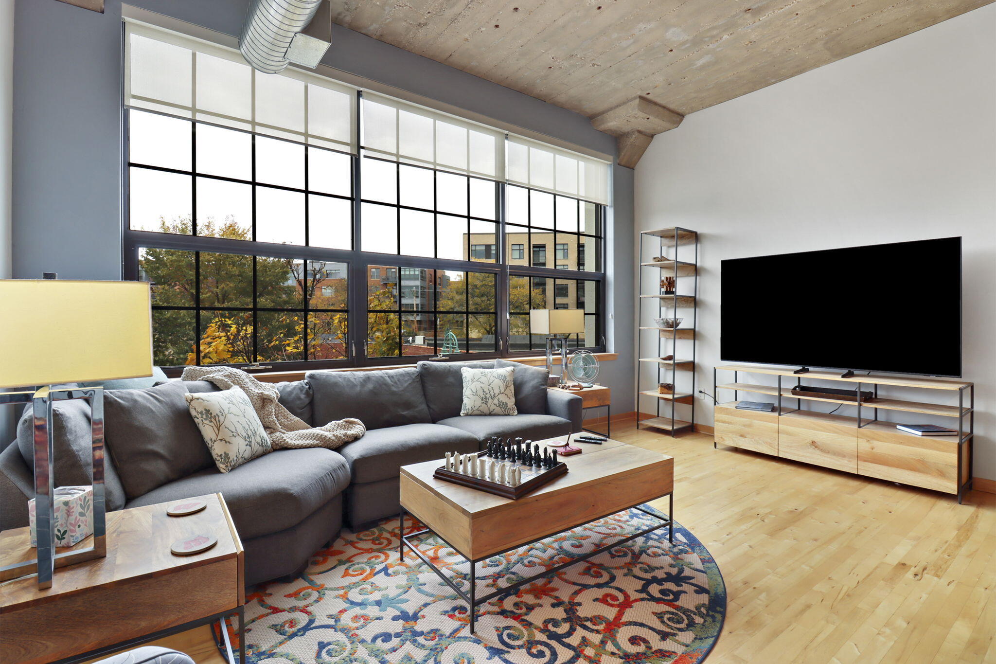 Milwaukee, Wisconsin 53202, United States, 1 Bedroom Bedrooms, ,1 BathroomBathrooms,Residential,Active,243857