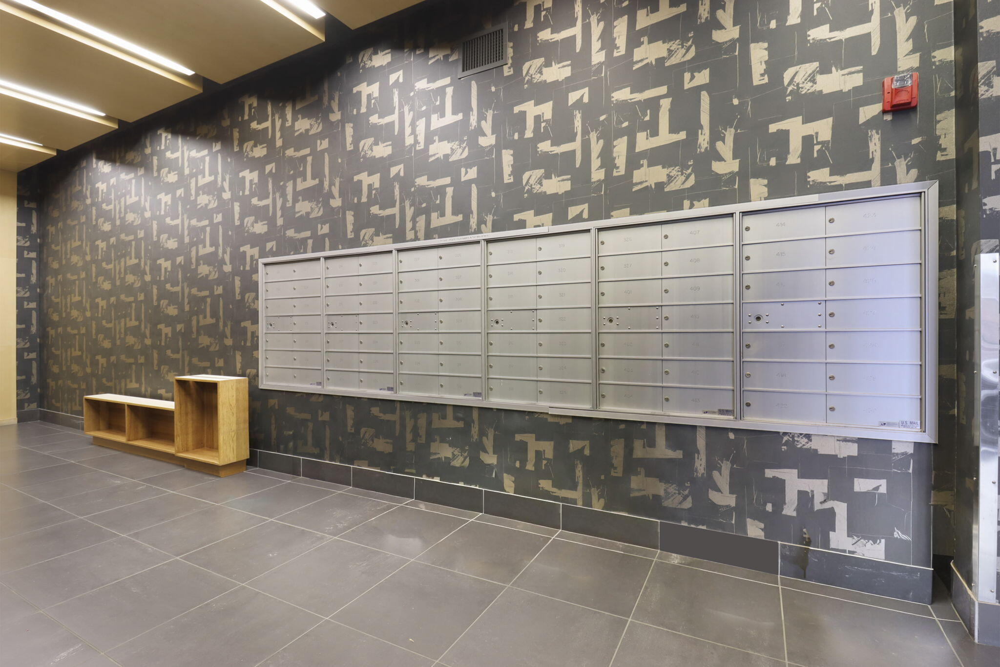 Milwaukee, Wisconsin 53202, United States, 1 Bedroom Bedrooms, ,1 BathroomBathrooms,Residential,Active,243857