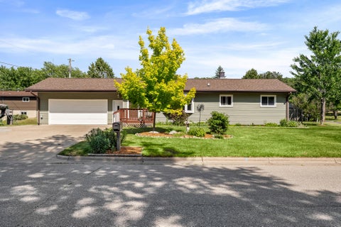 Photo of 1527 Holley St, Holmen, WI 54636 (MLS # 1965764)