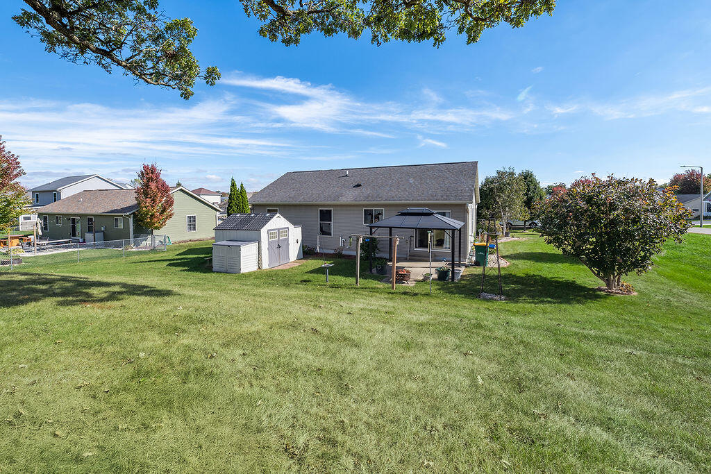 Twin Lakes, Wisconsin 53181, United States, 3 Bedrooms Bedrooms, ,2 BathroomsBathrooms,Residential,Active,227661