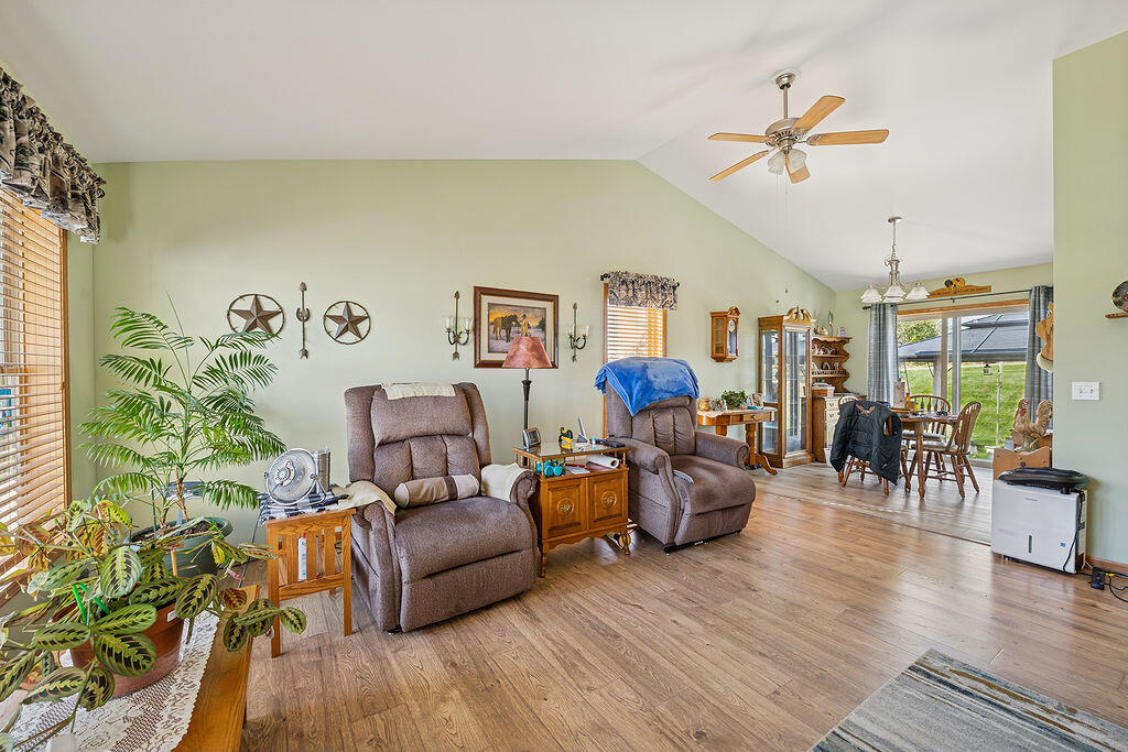 Twin Lakes, Wisconsin 53181, United States, 3 Bedrooms Bedrooms, ,2 BathroomsBathrooms,Residential,Active,227661