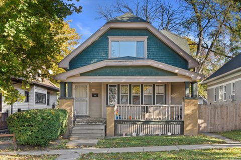 Photo of 2530 N 52nd St, Milwaukee, WI 53210 (MLS # 1941978)