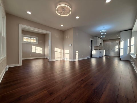 Photo of 906 S 58th St, West Allis, WI 53214 (MLS # 1986490)