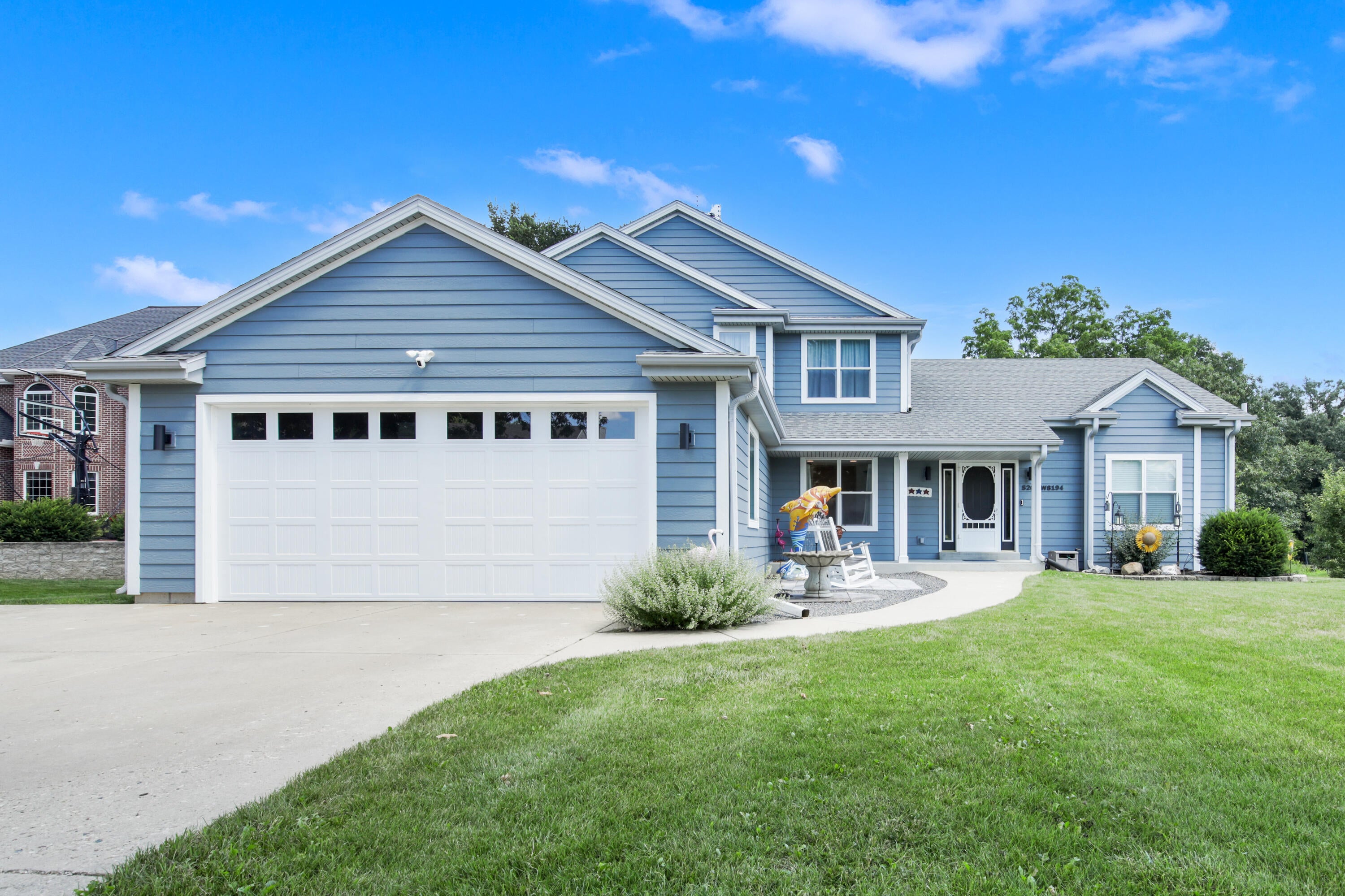 W204S8194 Pasadena Dr