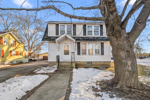 Photo of 219 Main St, Horicon, WI 53032 (MLS # 1945663)