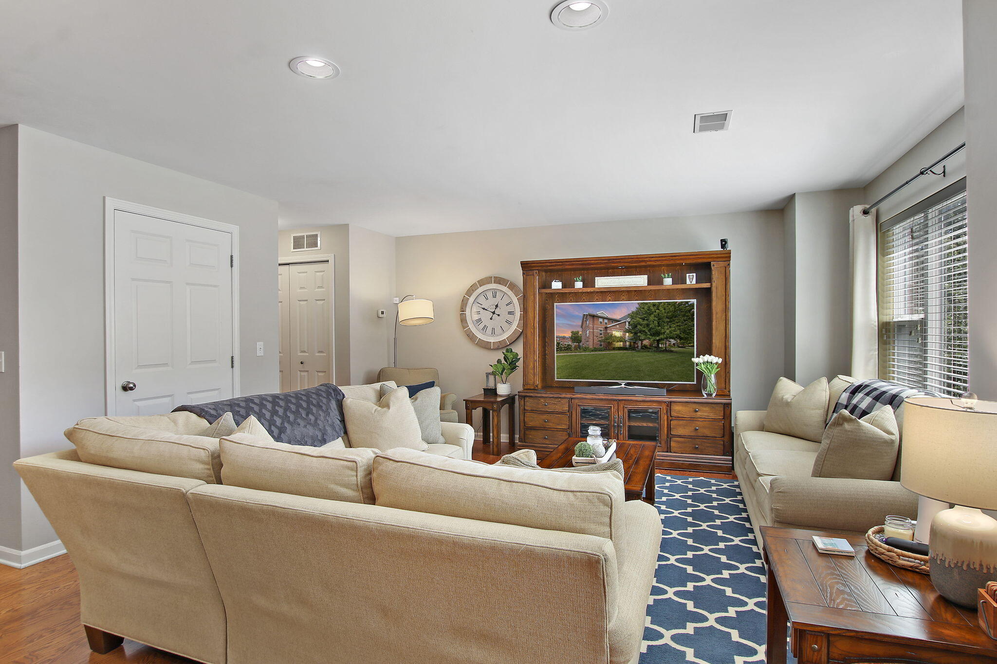 Kenosha, Wisconsin 53140, United States, 2 Bedrooms Bedrooms, ,3 BathroomsBathrooms,Residential,Active,155079