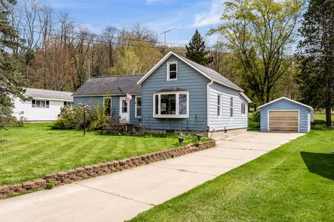 Photo of 103 Oak St, Necedah, WI 54646 (MLS # 1961249)