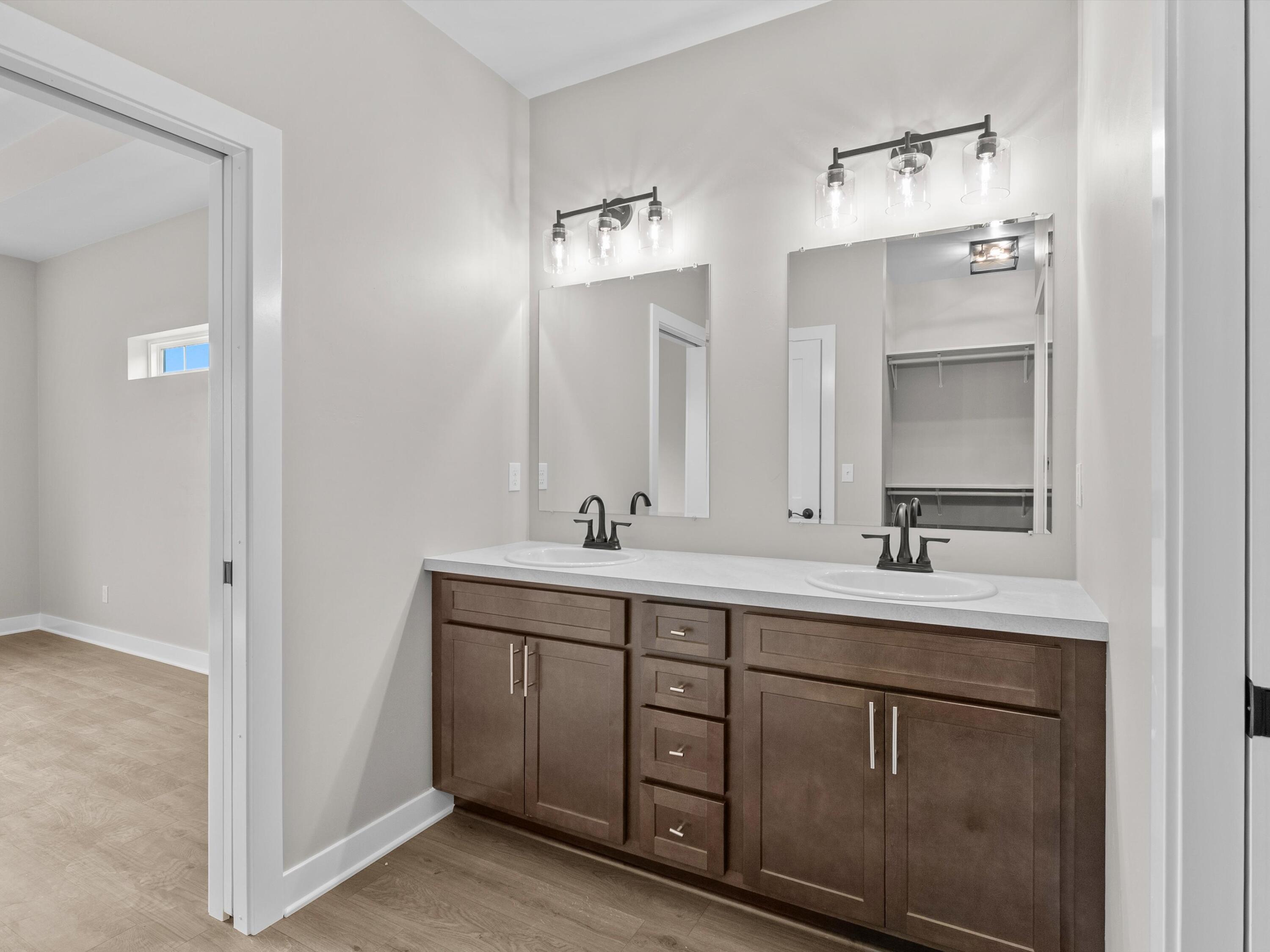 Manitowoc, Wisconsin 54220, United States, 3 Bedrooms Bedrooms, ,2 BathroomsBathrooms,Residential,Active,185041