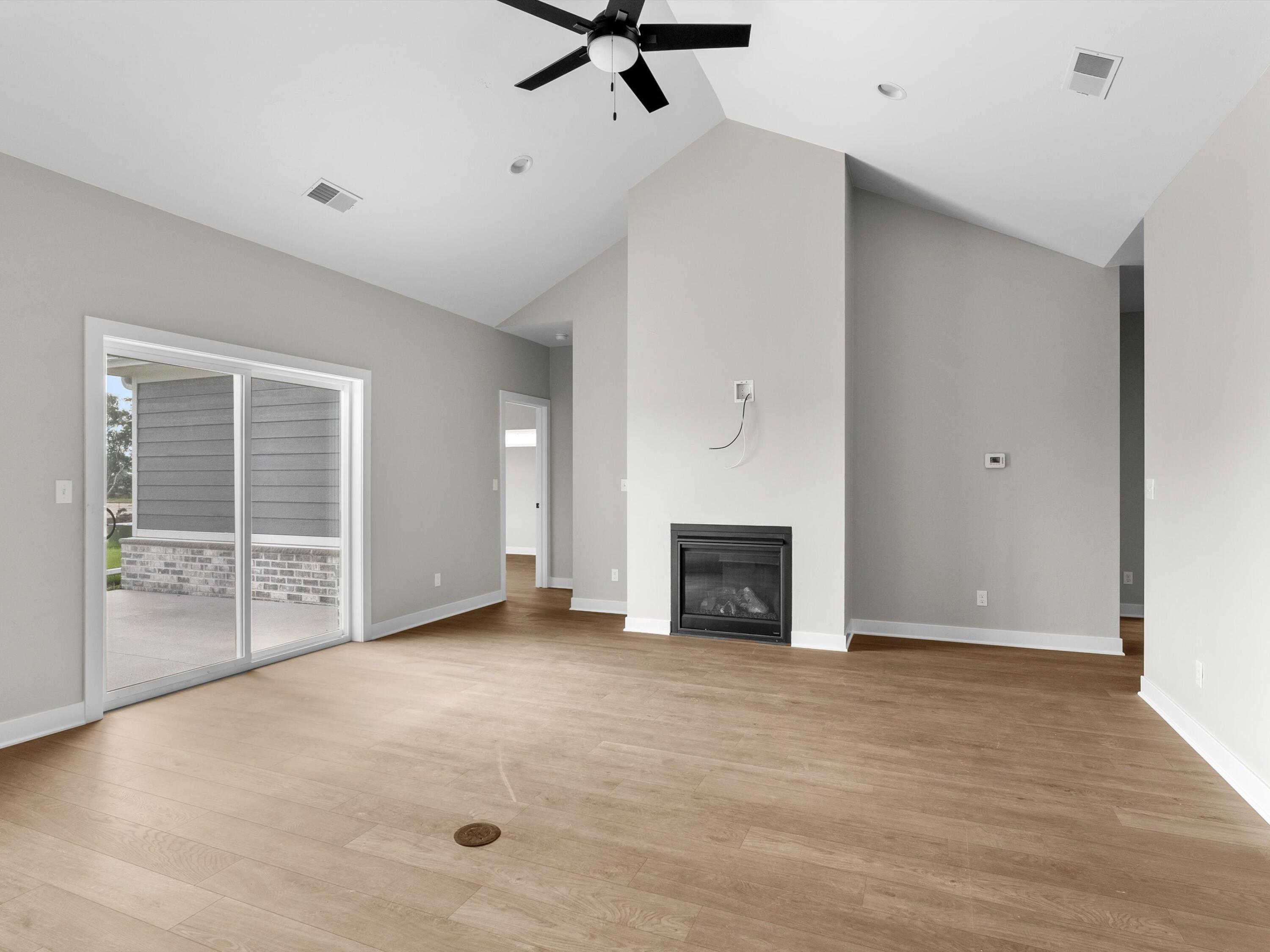 Manitowoc, Wisconsin 54220, United States, 3 Bedrooms Bedrooms, ,2 BathroomsBathrooms,Residential,Active,185041