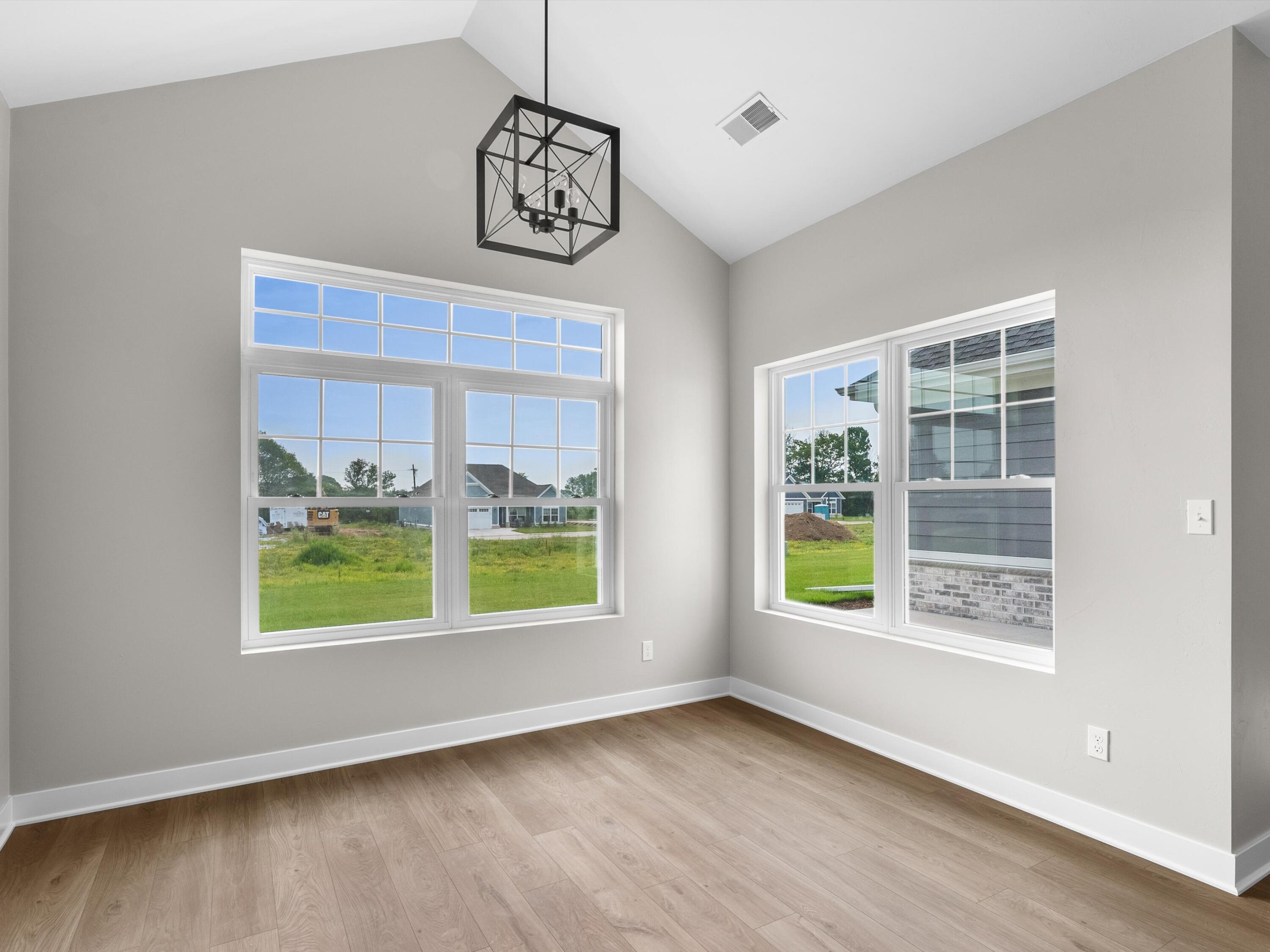 Manitowoc, Wisconsin 54220, United States, 3 Bedrooms Bedrooms, ,2 BathroomsBathrooms,Residential,Active,185041