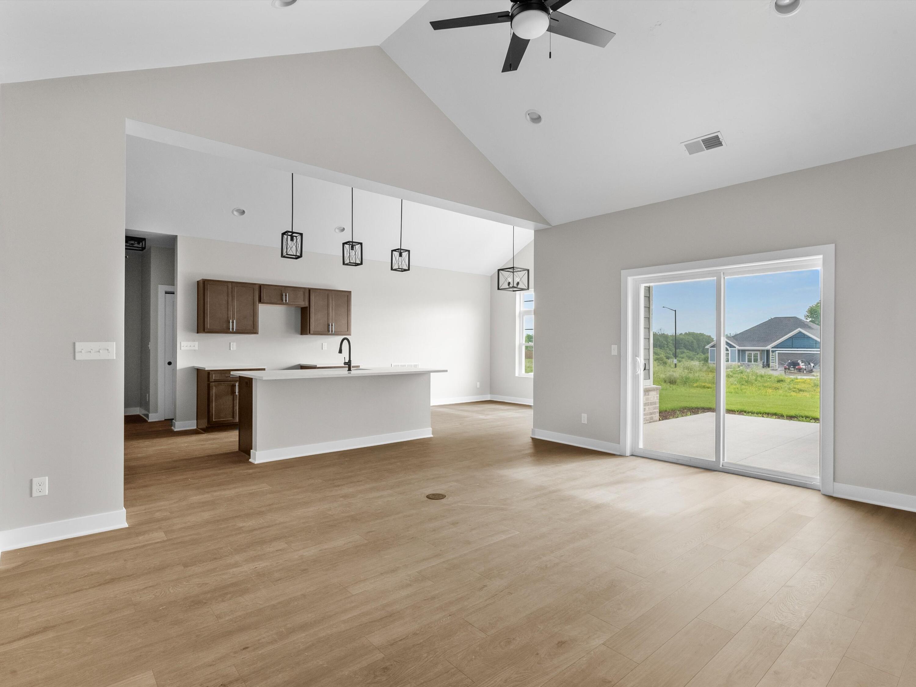 Manitowoc, Wisconsin 54220, United States, 3 Bedrooms Bedrooms, ,2 BathroomsBathrooms,Residential,Active,185041