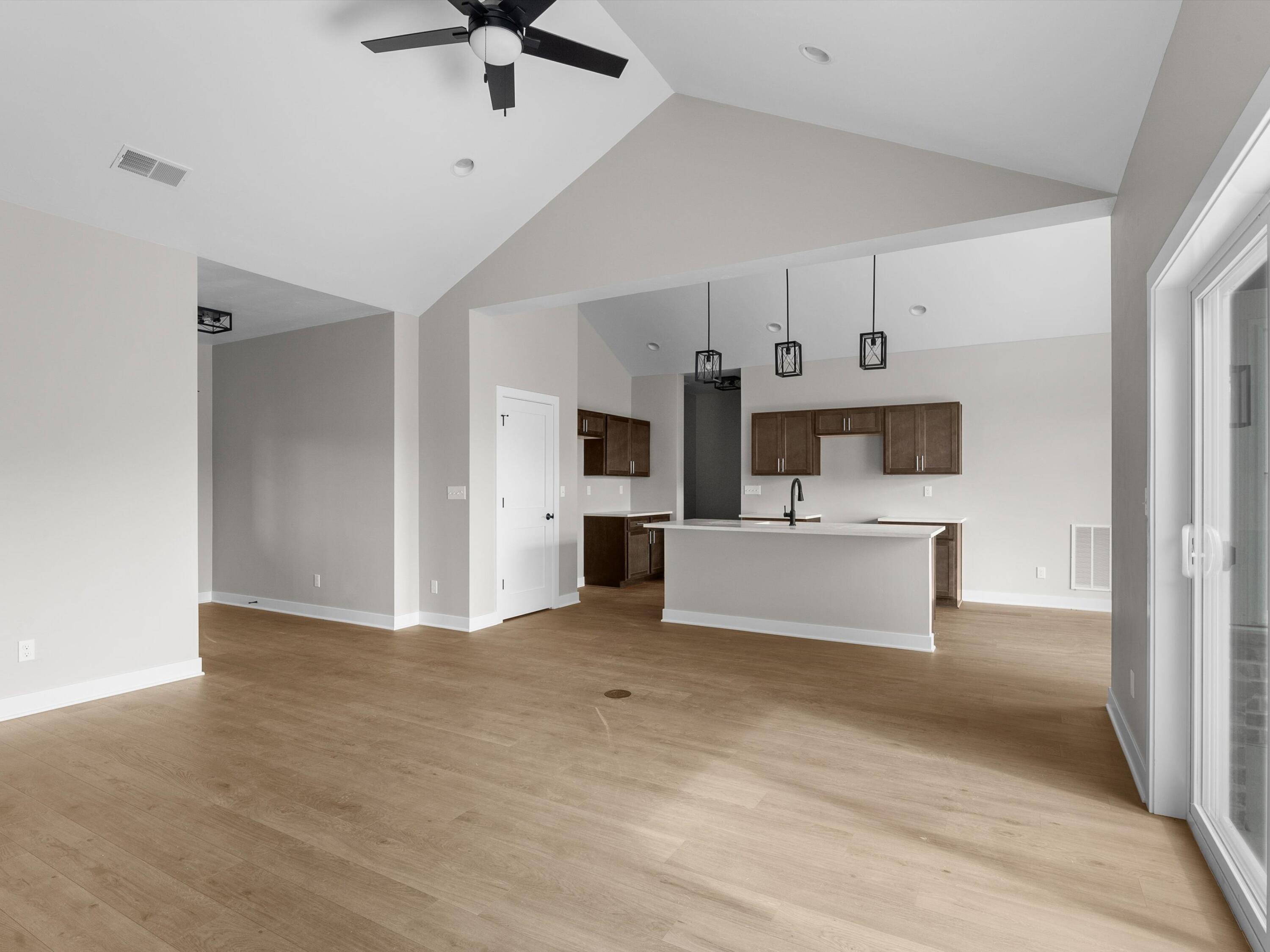 Manitowoc, Wisconsin 54220, United States, 3 Bedrooms Bedrooms, ,2 BathroomsBathrooms,Residential,Active,185041