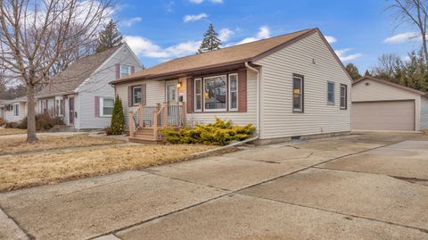 Photo of 561 E 9th St, Fond Du Lac, WI 54935 (MLS # 1952765)