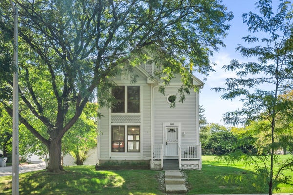 4229 W MEINECKE AVE, MILWAUKEE, WI 53210 - Image a3dbafbb98ae248281153af68fc2c1d9/1410120611