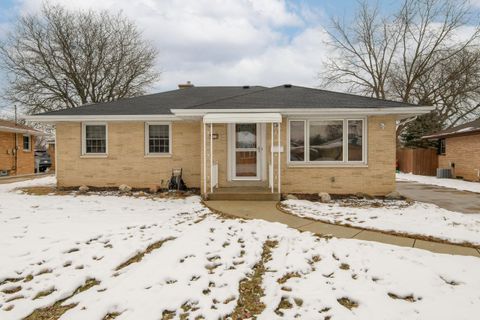 Photo of 7028 W Crawford Ave, Milwaukee, WI 53220 (MLS # 1949799)
