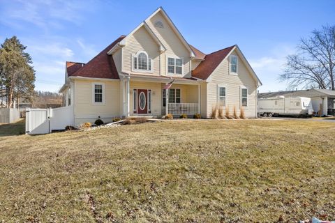 Photo of 802 Manor Dr, Salem Lakes, WI 53170 (MLS # 1951528)
